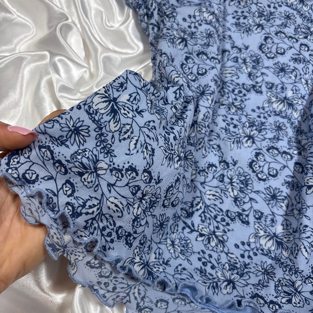y2k floral Mesh Top Blue New Lettuce Trim V-Neck Flutter Sleeve Old Navy - Picture 2 of 4